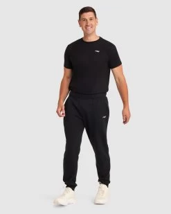 Unisex FILA Core Trackpants -Shoe Promotion ASP13043 001 M 6 178c21ac e10b 47f7 a9ea 7f6126abeedc