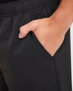 Fila Men's Classic 2.0 Run Short 15 Fila Men's Classic 2.0 Run Short -Shoe Promotion ASS13088 001 M 6